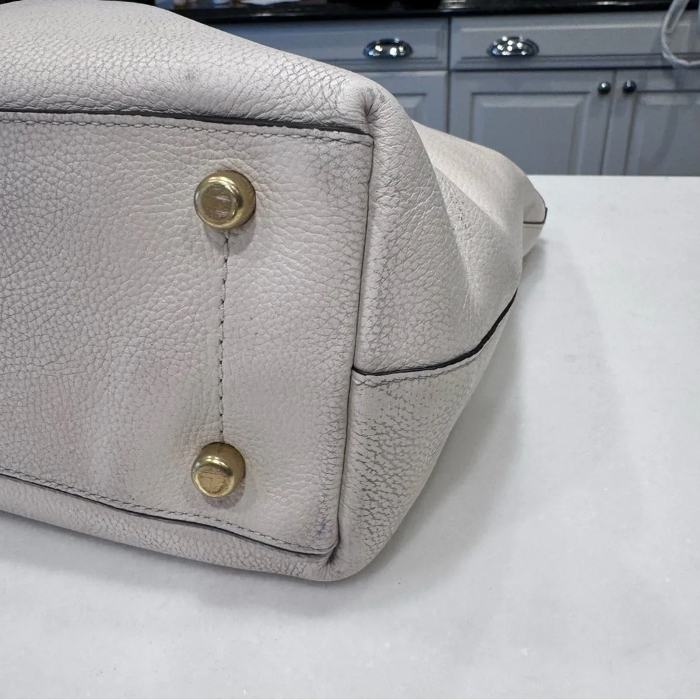 COACH Pebble Leather Taylor Medium Tote C Dangle Charm Chalk EUC